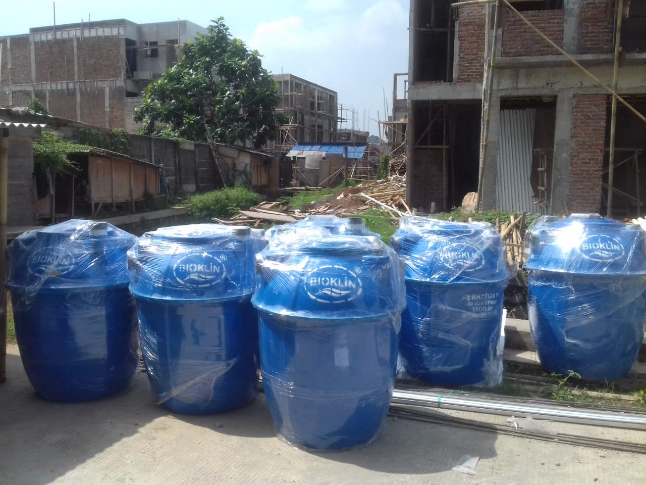 eptic tank modern Bioklin berbahan FRP untuk pengolahan limbah toilet rumah